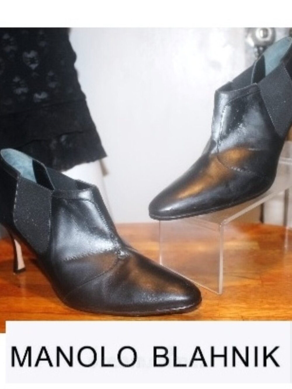 Sexy $598 Smooth Leather MANOLO BLAHNIK Slip On Bootie Ankle Boots 40.5 9